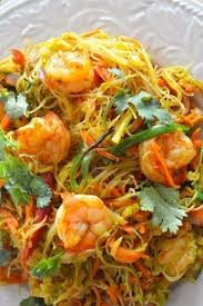 Singapore Noodles Singapore Mei Fun Ecipe By The Woks Of Life Ricenoodles Singapore Noodles Recipes Asian Recipes