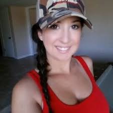 Danielle Robles (huntinchick90)