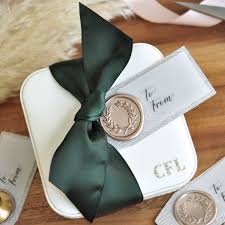 Have you been wondering what's a good gift idea for your coworkers? Corporate Holiday Gifts For Employees Monogram Travel Jewelry Case Wi Confetti Momma