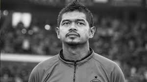 His natural position is striker. Bambang Pamungkas Siap Bantah Semua Tuduhan Amalia Soal Anak