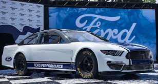 Nascar news, team charts, pdfs, paint schemes and more! 2019 Ford Mustang Makes Grand Entrance With Tony Stewart Nascar Com