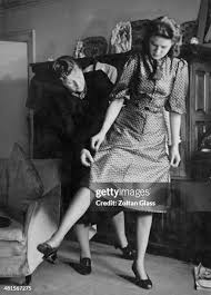 313 1940s Indian Women Stock Photos ...