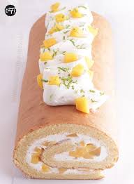 Biscuit Roule A La Chantilly Et Aux Fruits Frais Biscuit Roule Biscuits Alimentation