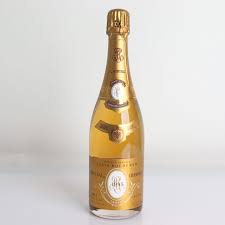 Cristal is one of the world's most famous champagnes. Champagne Louis Roederer Cristal Brut 1995 Weinauktionator