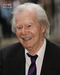 What is the significance of the three crosses in the sculpture created by  Utz?