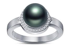 Black And White Pearl Ring With Diamonds Halo Black Tahitian Pearl Engagement Ring Black Pearl Ring Etsy In 2020 Pearl And Diamond Ring Pearl Engagement Ring Black Pearl Ring