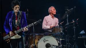 Charlie watts, de drummer van the rolling stones, is overleden. Gd8xsa8evmh0um