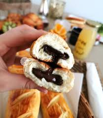 1 065 Mentions J Aime 10 Commentaires My Kitchenette Cie By Aicha Mykitchenetteciebyaicha Sur Instagram Pain Au Lait A In 2020 Food Breakfast Desserts