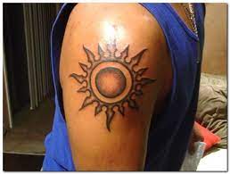 40 Attraktive Sun Tattoo Design Ideen Sun Tattoo Designs Sun Tattoo Sun Tattoo Tribal