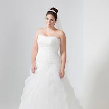 Alles walzer beim brautkleiderball der vineria mit über 120 bräuten. Mery S Couture Bridal Wear Wedding Dresses Evening Wear English