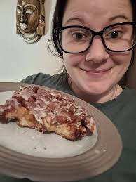 Which one do you prefer? Apple fritter for me please 😜