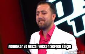 Kafan çok çalışıyor. o sırada odaya takımdaki diğer bazı futbolcular da geldi. Drjmqzm1wafirm