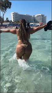 leethiopienne more in the dms you already know 3437026898 ( 11.1 MB )  download