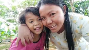 NAG MUKBANG SI TATA AT SI MAMA TAPOS AKO PUMUNTA AKO KAY ALAN PARA TUMULONG  SA BAGO NIYANG BAHAY