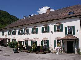 Viele hotels haben auch den sommer über geöffnet. Hotel Apartment Auwirt In Hallein Ab 57 Destinia