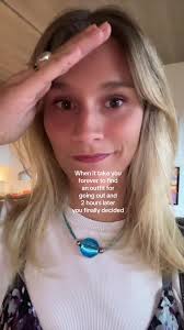 Saturday night is for cool outfits and dancing 💃🪩 #neverknowwhattowear  #vintagevibes #90sfashion #nightoutoutfit #thriftedfashion #copenhagenstyle  #stopfastfashion #outfitofthenight #grwm