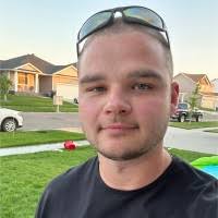 600+ perfiles de «Rogstad»