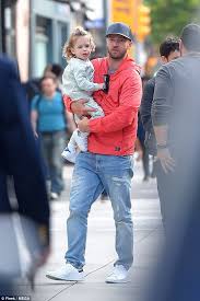 Daddy Daycare Justin Timberlake Hit The Streets Of New York With Son Silas On Thursday Justin Timberlake Kids Justin Timberlake Justin Timberlake Jessica Biel When asked how parenting two kids compares to one, timberlake joked, we don't see each other anymore, adding, it's a lot of fun.