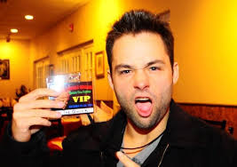 It's nearly Valentine's Day and we're getting in the spirit a little early  by looking at two romantic and heartbreaking stories. We are joined by  friends of the podcast Joe Gilpatrick and