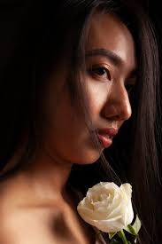 Photo gratuite de art, art de fond, art moderne, beauté, beauté classique,  beauté naturelle, calme, cheveux clairs, composition de photos,  contemplation, contraste de couleur, délicat, détente, éclairage doux,  élégance, émotif, émotion humaine,