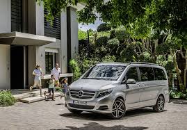 Te Presentamos La Clase V De Mercedesbenz El Nuevo Mercedes Clase V Sucesor Del Mercedes Viano Es El Modelo De La Estrella Mas Dream Cars Mercedes Benz Suv