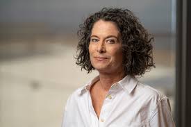 Sophie Lawson: Commanding the Adult Content Niche Biography