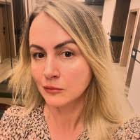 700+ perfiles de «Saric»