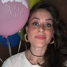 Abbi Moss's Instagram, Twitter & Facebook