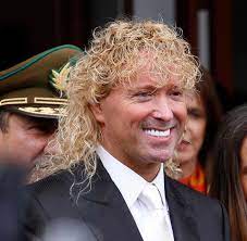 Qué hace leonardo farkas en su vida diaria? Los Primeros Ganadores Del Concurso Navideno De Leonardo Farkas