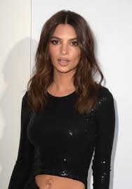 Emily Ratajkowski Photos Photos Premiere Of Stx Films I Feel Pretty Red Carpet Short Hair Styles Emily Ratajkowski Thick Hair Styles