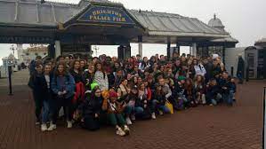 Ses effectifs sont de 646 collégiens des classes de 6ème à 3ème pour 64 enseignants en activité dans leur affectation principale (hors agents comme le personnel de cuisine, aesh, asen, services civiques. College Jean De Prades Jdpradescollege Twitter