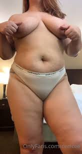 Celia aka Ceelcee OnlyFans - Im going on vacation in about a week What  dragon should I pack I can only take 1 or 2 in my l 1 - Fetish-themed Porn