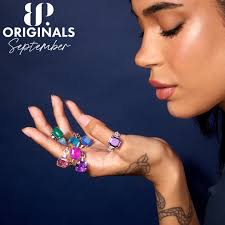 Come hang out tonight. New Charming hoops are in! April birthday! Free  giveaways. @fizzinwithzee