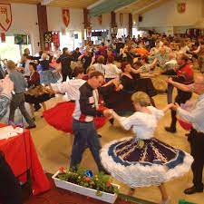 The oregon federation of square and round dance clubs was organized in march of 1956, and now includes about 64 clubs from across the state of oregon, the northern edge of california, and the southern edge of washington. Square Dancer Aus Soest Wahlen Neuen Vorstand Und Reisen Zu Befreundeten Clubs Soest
