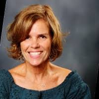 Beth Hutton's Instagram, Twitter & Facebook