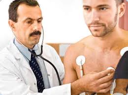 Resultado de imagem para fazendo um check up médico