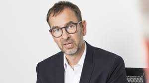 Interview: HP-Chef Fauser erklärt Konzernumbau und Strategie