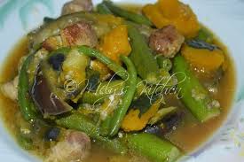 How to cook ginataang gulay (exact ingredients below) ginataang gulay is a very healthy filipino dish as it's composed of vegetables and simmered in coconut. Mely S Kitchen Ginisang Gulay
