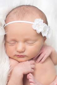 200+ Middle Names For Naomi (Cute & Unique)