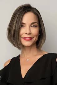 Gestufte kurze Haare: 52+ frische Pony-Looks