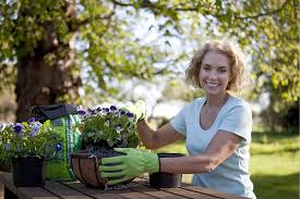 How To Set Up The Perfect Potting Bench For Backyard Gardening Guide Install It Direct