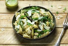 Fusilli Roquette Cebette Asperges Vertes Grillees Vinaigrette Pesto Citron Pesto Huile D Olive Jus De Citron Sel P Fusilli Asperge Verte Huile D Olive