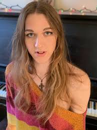 Olivia Lyon's Instagram, Twitter & Facebook