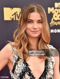 336 Annie Barker Stock Photos, High-Res Pictures, and Images