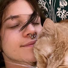 Fundraiser by Sebastian Stirling : help baz go to beauty school