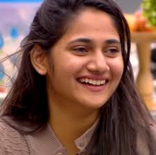 What is a suitable house plan for a 30*40 plot size with one attached and  one separate washroom?