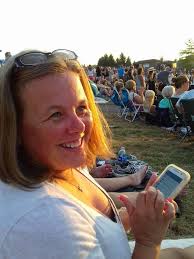 I have this picture of my mom and it killes me ion need a picture of my mom  i need a real thing💔👼" Guys😭😭😭😭