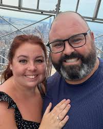 ❤️ Gianella & Dylan ❤️ 💍 💎💎 The 🇺🇸 Empire State Building 🇺🇸 is more  than its 10 million bricks, 730 tons of metal, 6,514 windows, 700,000 cubic  feet of stone, 70