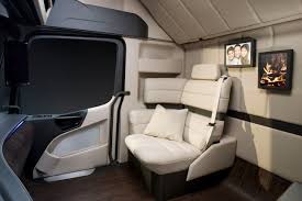 Mercedes Revolutionises Trucking With Self Driving Semi Mercedes Benz Trucks Future Trucks Truck Interior