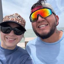 What type of paint should I use to paint my boat?